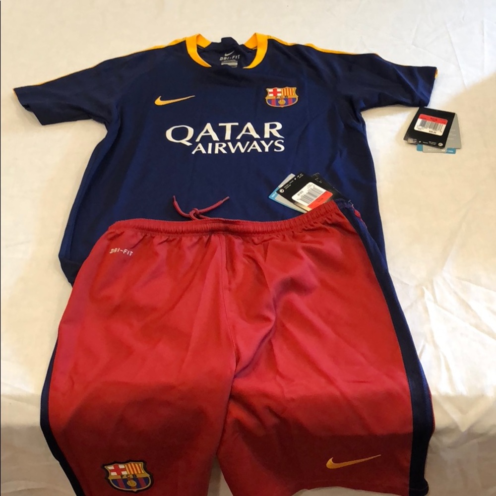 Boys Nike soccer dri-fit two piece outfit size LG